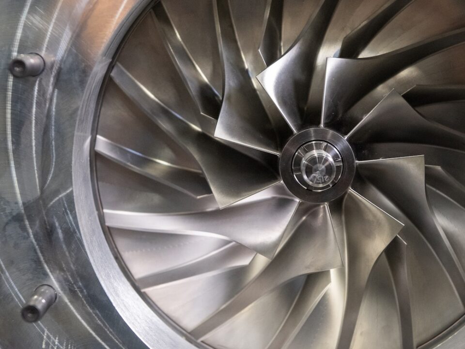 Precision‑engineered titanium impeller used in Tamturbo oil‑free centrifugal air compressor, supporting high‑speed performance, energy efficiency and maintenance‑free compressed air production.